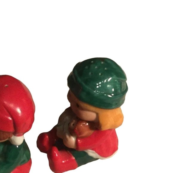 Vintage 1983 Avon Boy and Girl Elf Salt and Pepper Shakers Christmas Holiday - Picture 6 of 7